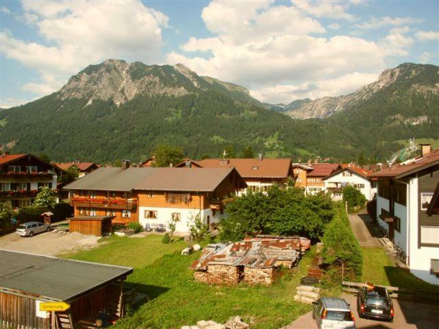 Ferienwohnungen Zint-Spiegl - Bergbahnticket Von Mai Bis November Inklusive! Оберстдорф Екстер'єр фото